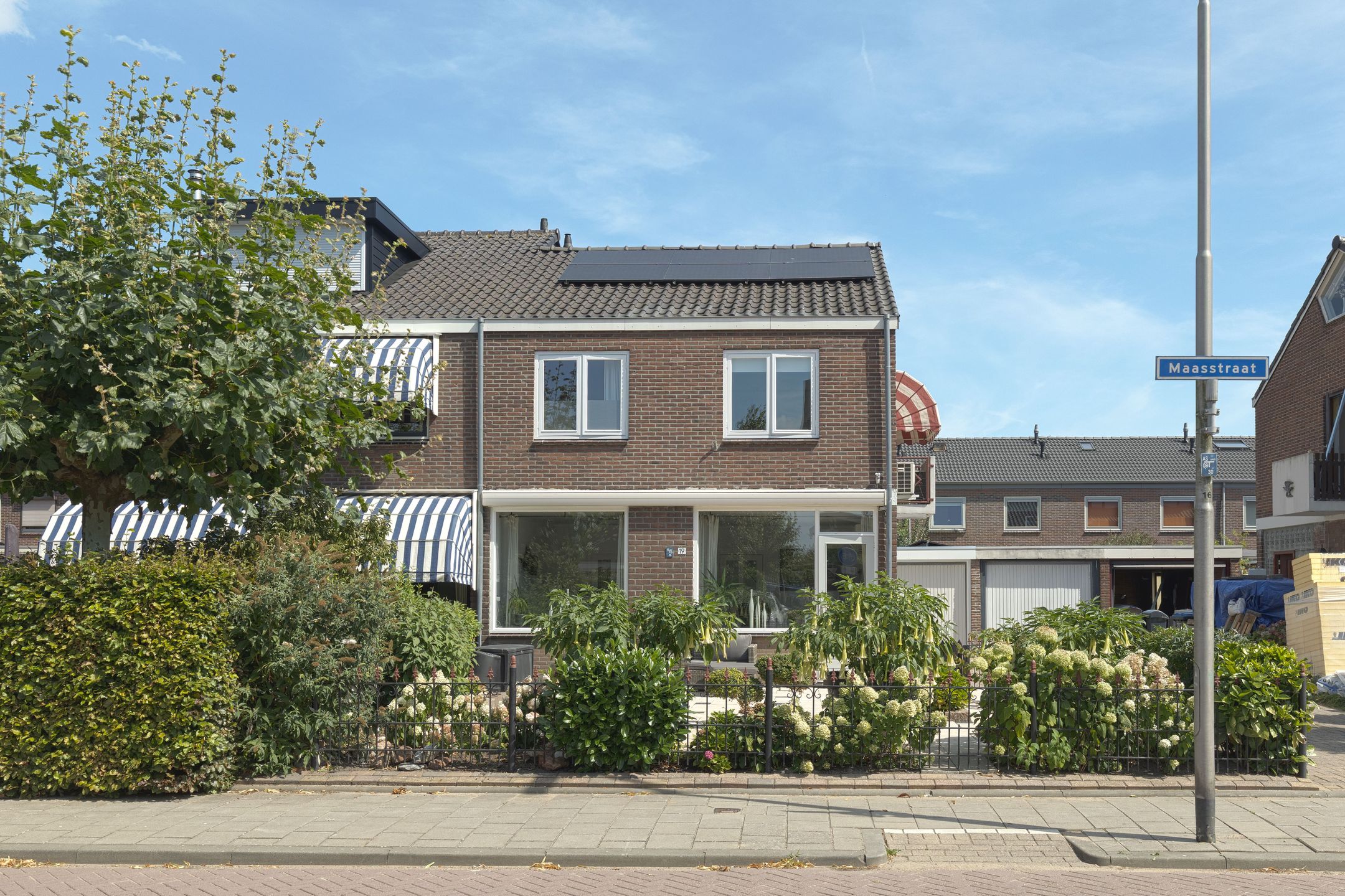 Photo 39 of Maasstraat 19