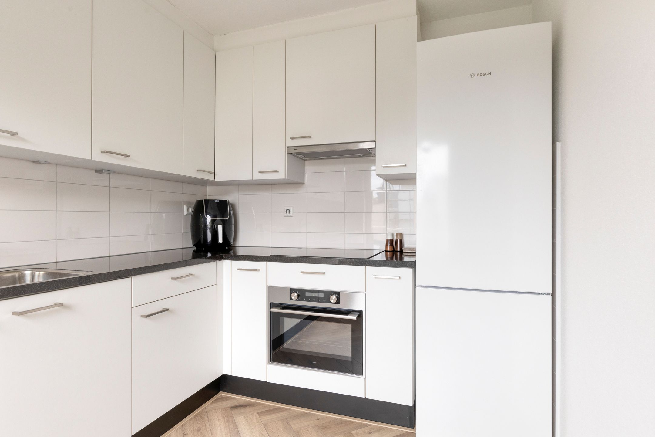 Foto 9 van Henriette Ronnerstraat 124