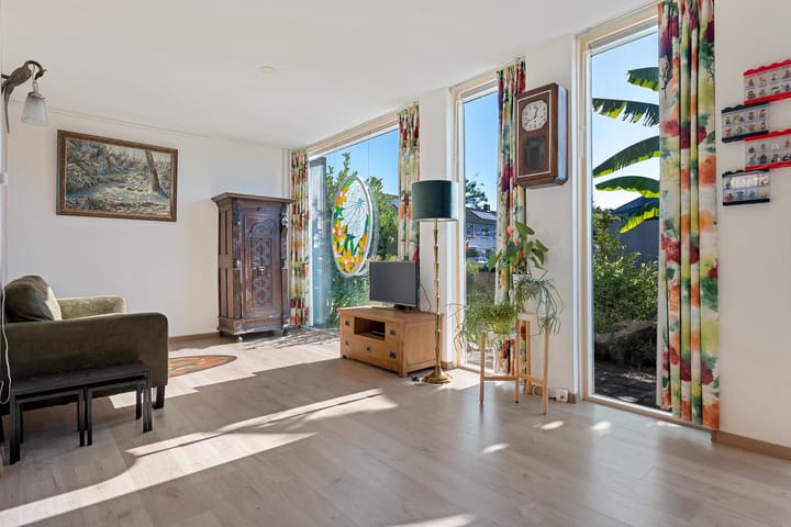 Foto 3 van Lesturgeonstraat 11