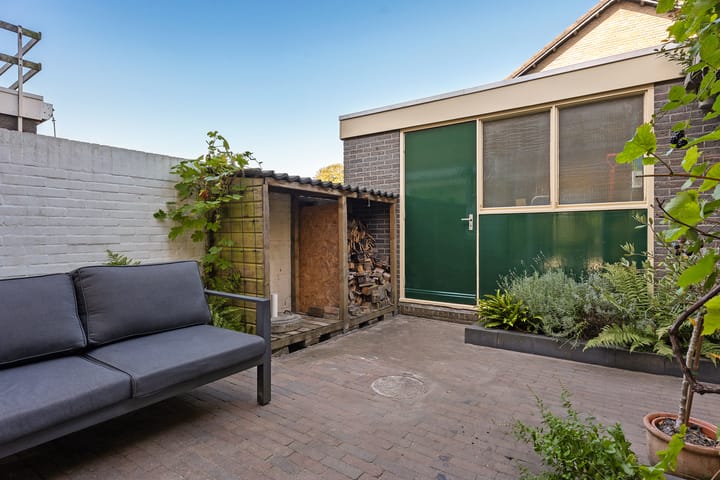 Foto 4 van Lesturgeonstraat 11