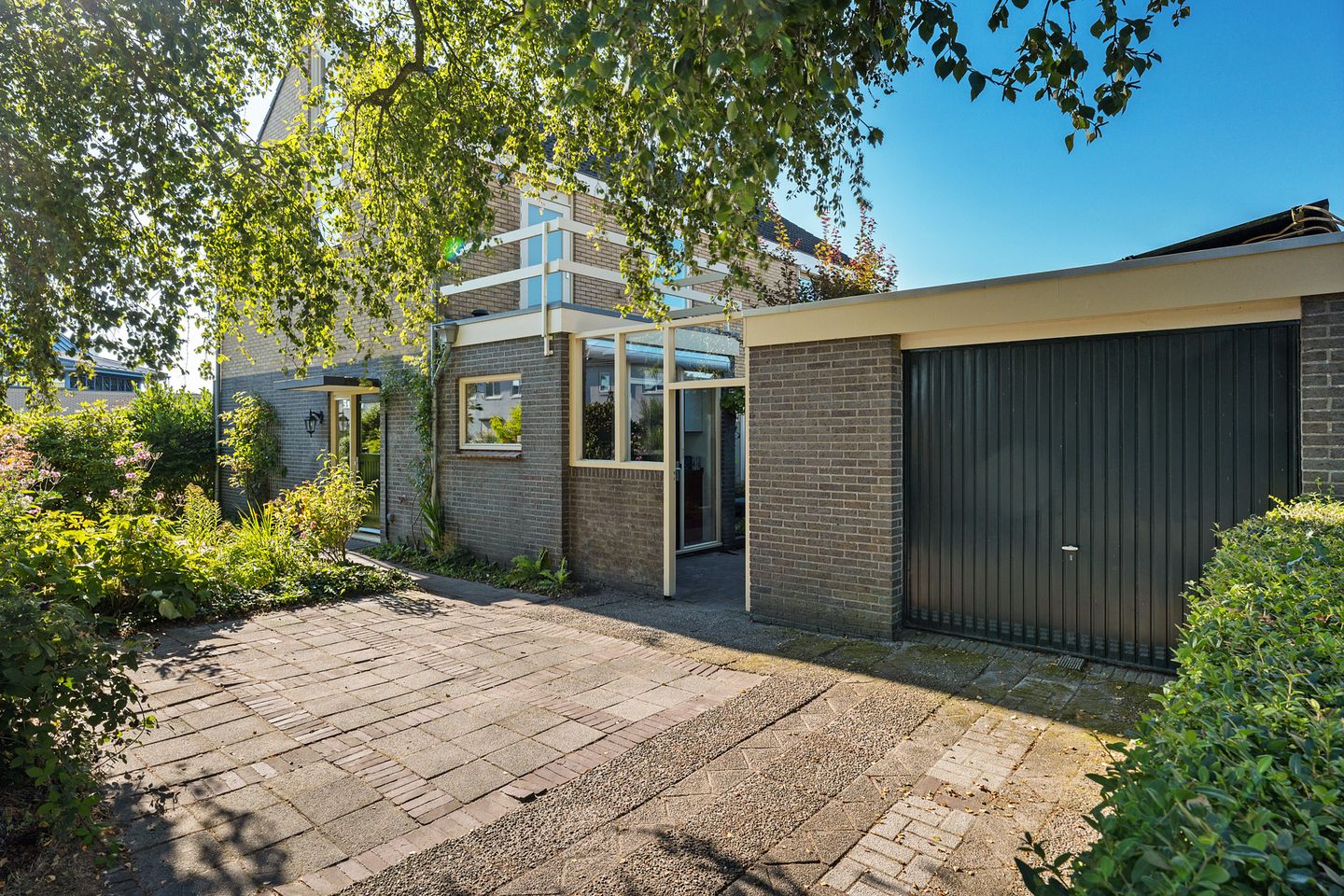 Foto 44 van Lesturgeonstraat 11