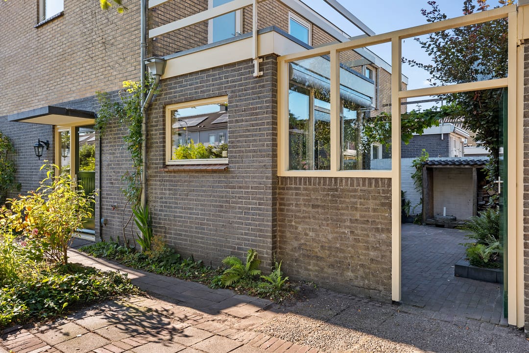 Foto 43 van Lesturgeonstraat 11