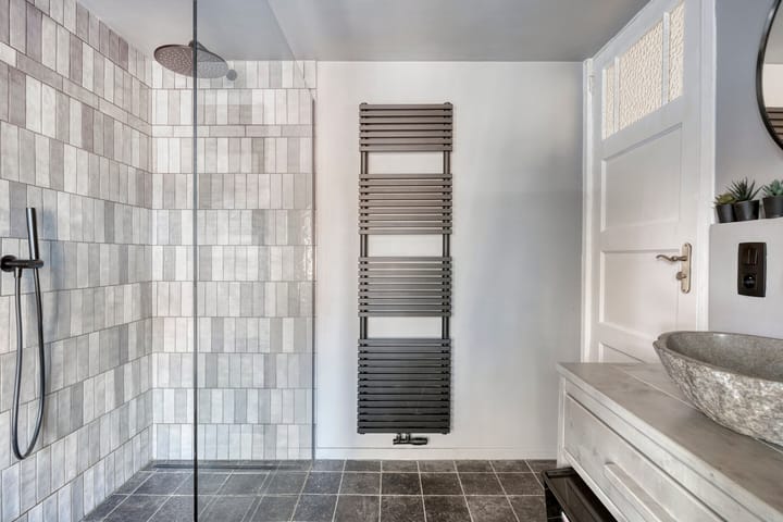 Photo 11 of Wilhelminastraat 19