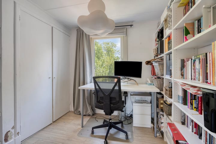 Photo 16 of Wilhelminastraat 19