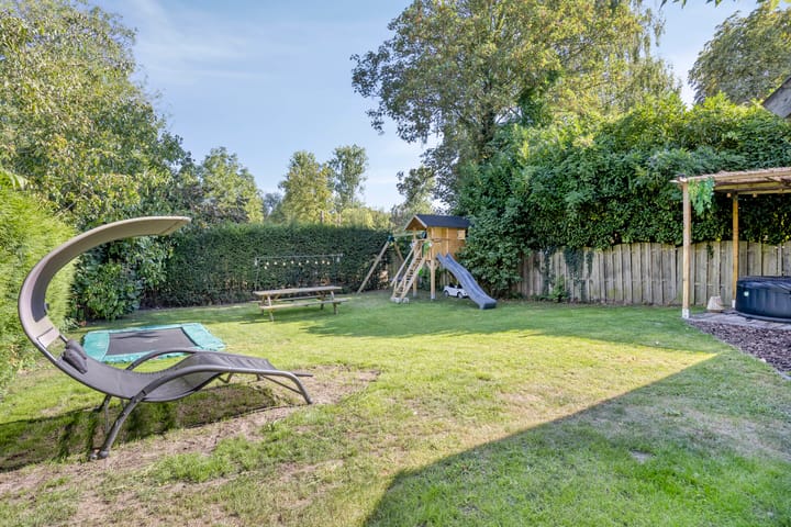 Photo 21 of Wilhelminastraat 19