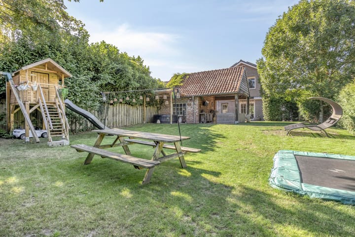 Photo 22 of Wilhelminastraat 19