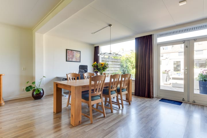 Foto 2 van Elzenlaan 6