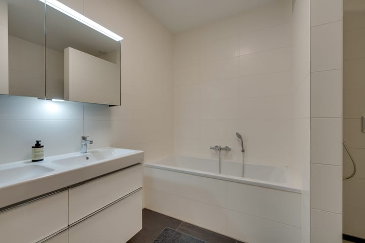 Foto 53 van Thalassa 17