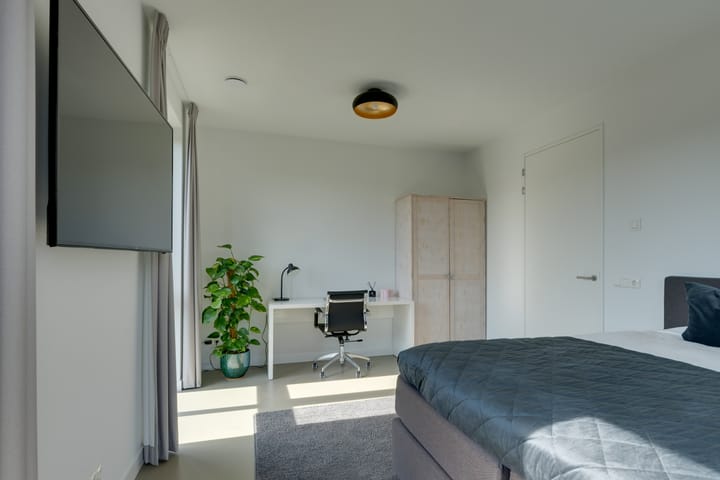 Foto 60 van Thalassa 17