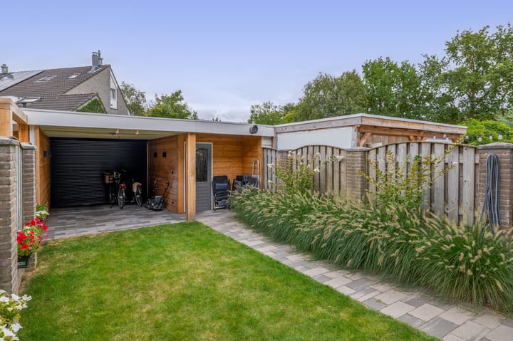 Foto 2 van Hermelijnweide 18