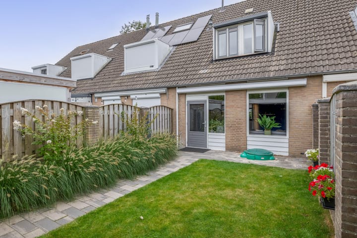 Foto 23 van Hermelijnweide 18