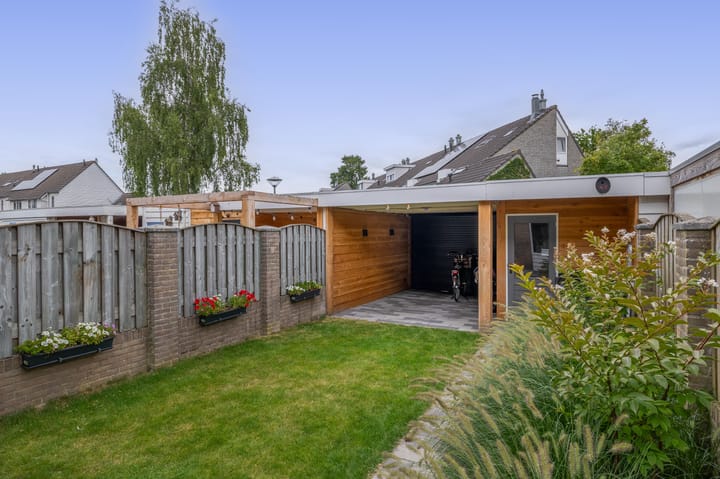 Foto 25 van Hermelijnweide 18