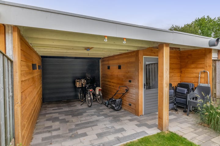 Foto 26 van Hermelijnweide 18