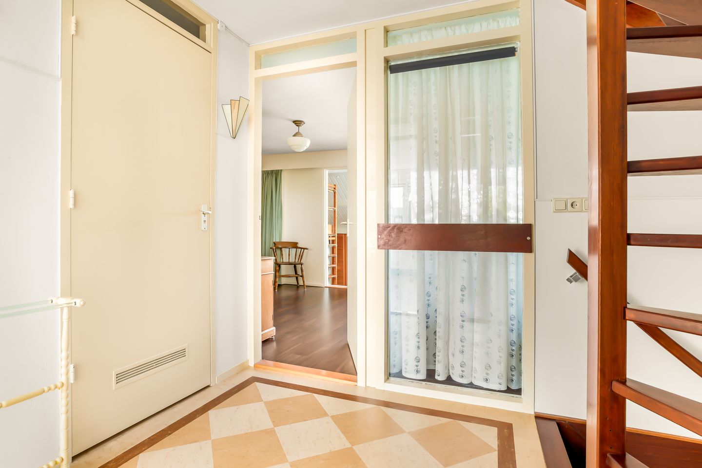 Photo 44 of Dokter W Nijestraat 64