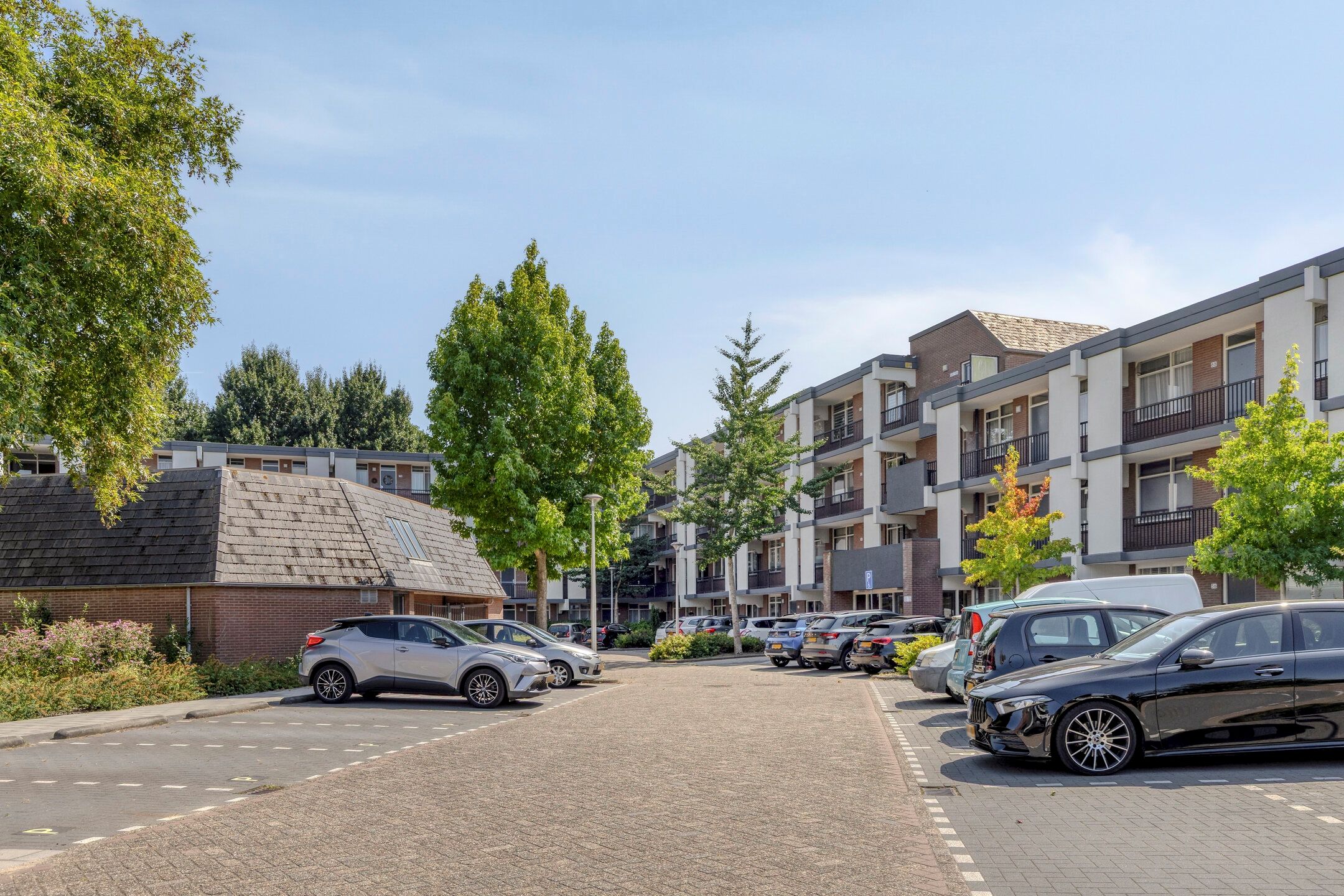 Foto 3 van Louvre 152