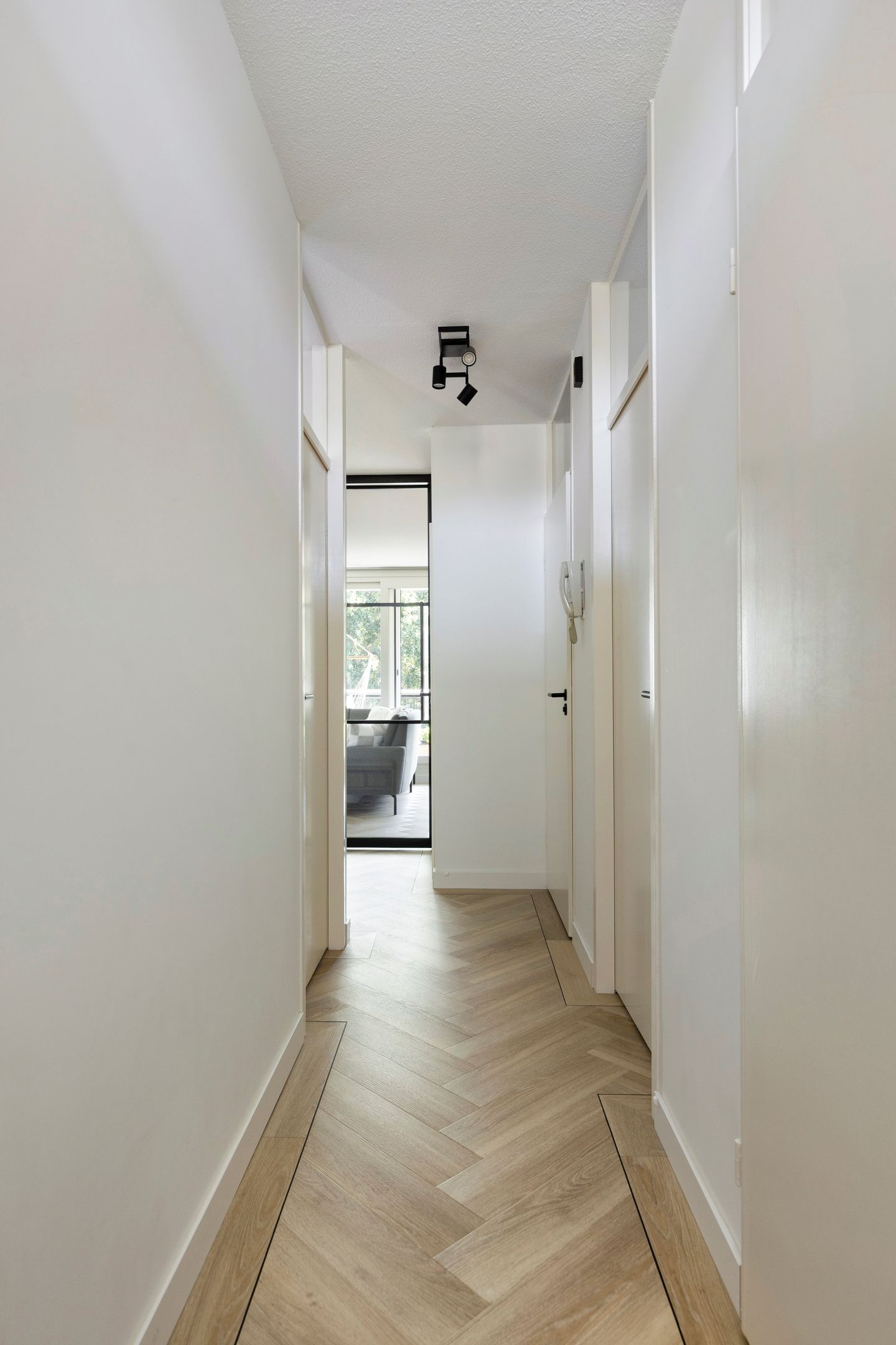 Foto 6 van Louvre 152