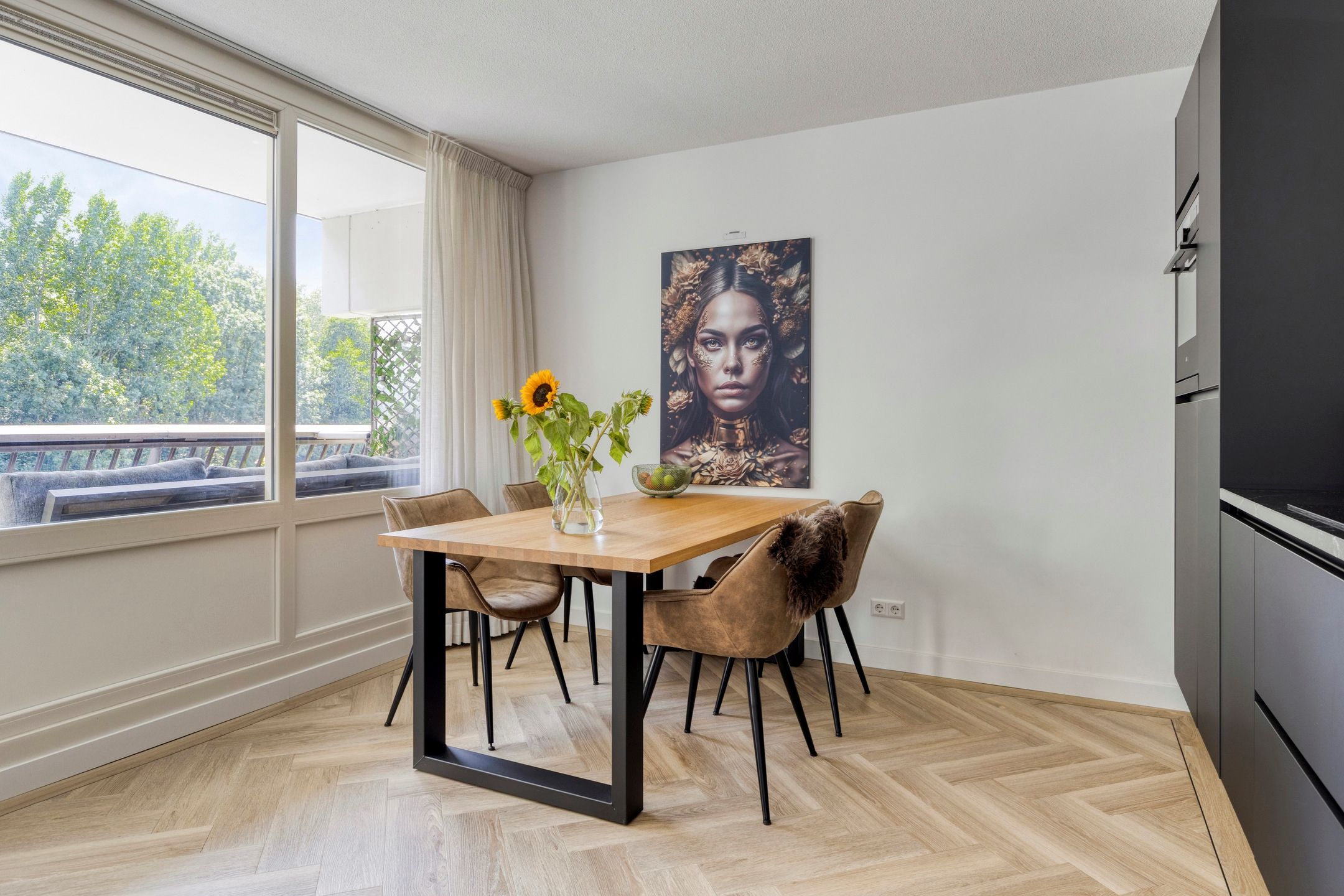 Foto 12 van Louvre 152