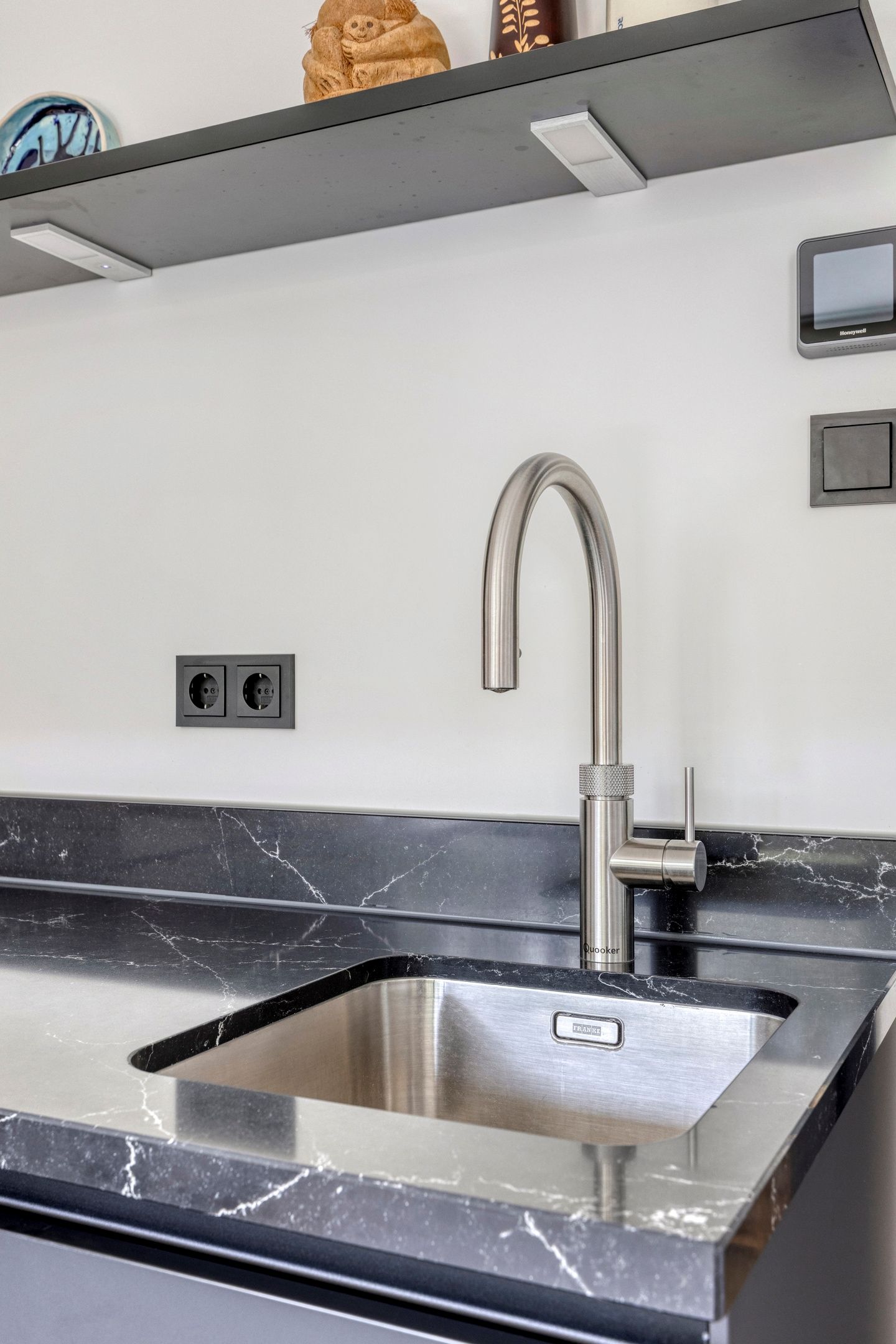 Foto 18 van Louvre 152