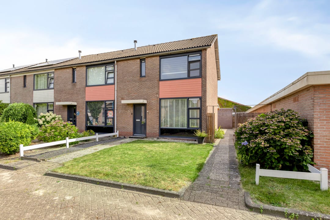 Photo 1 of Dorprichterstraat 97