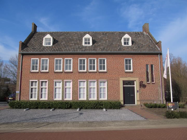 Nachtegaallaan 2, Beek en Donk
