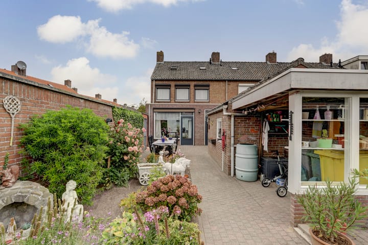 Foto 7 van Titus Brandsmastraat 31