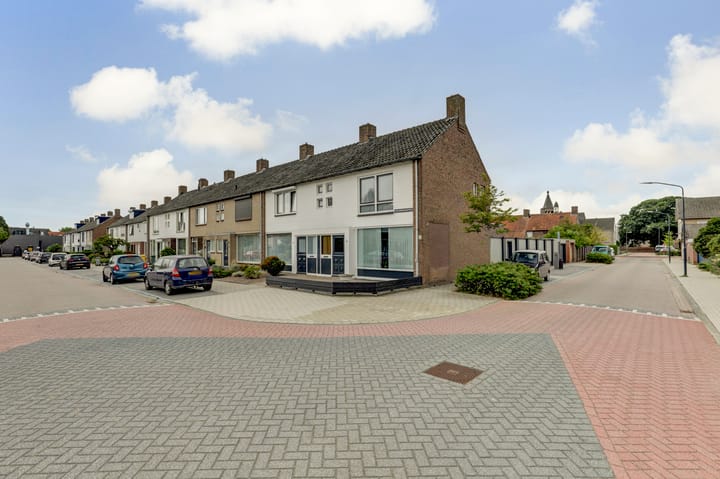 Foto 9 van Titus Brandsmastraat 31