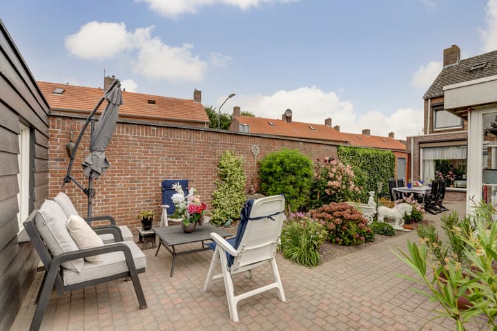 Foto 33 van Titus Brandsmastraat 31