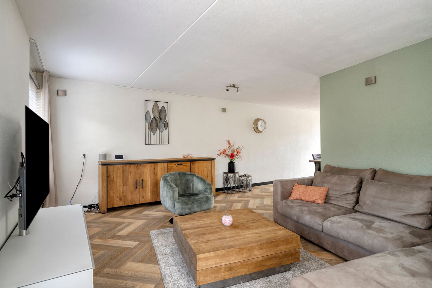 Foto 5 van Menuetstraat 11