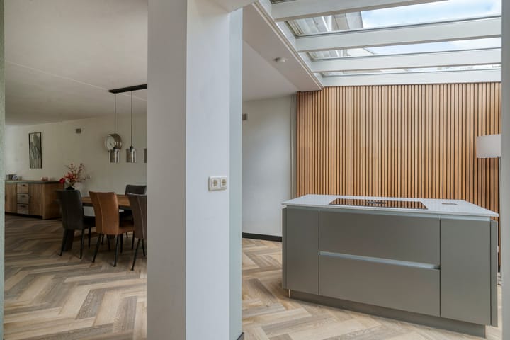 Foto 14 van Menuetstraat 11