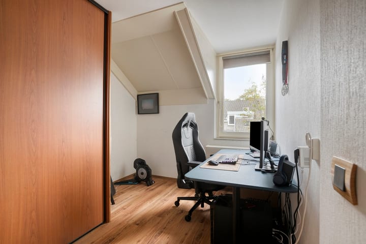 Foto 22 van Menuetstraat 11