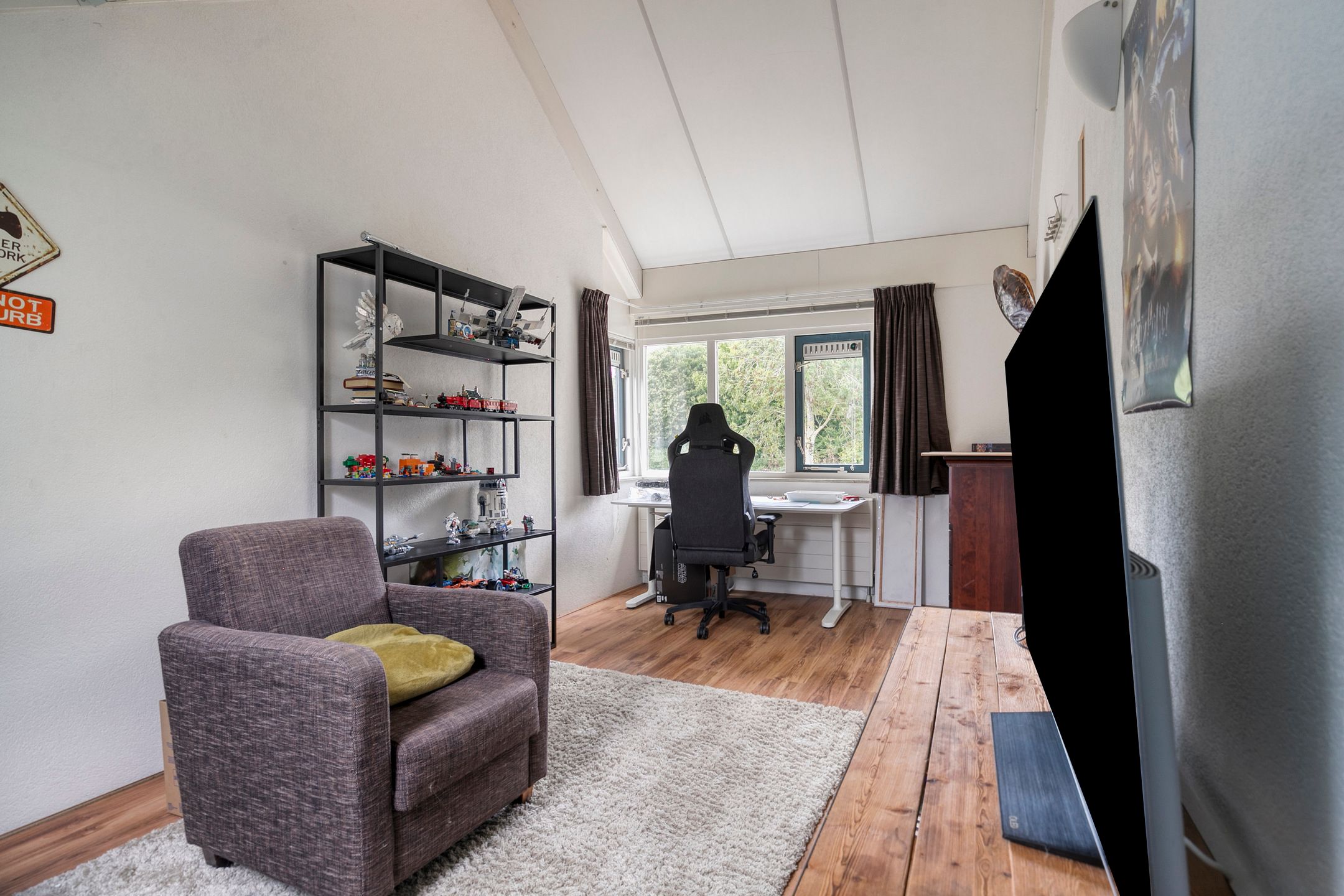 Foto 24 van Menuetstraat 11