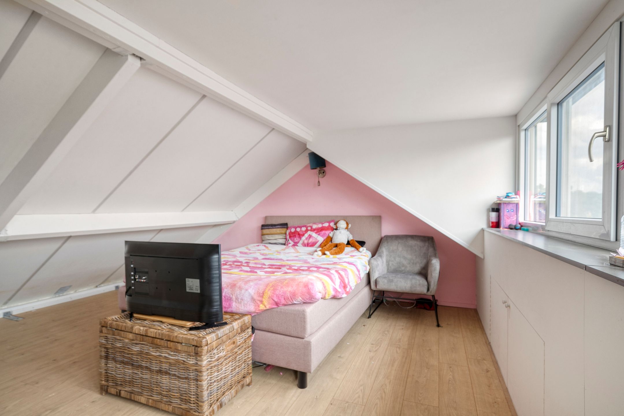 Foto 33 van Menuetstraat 11