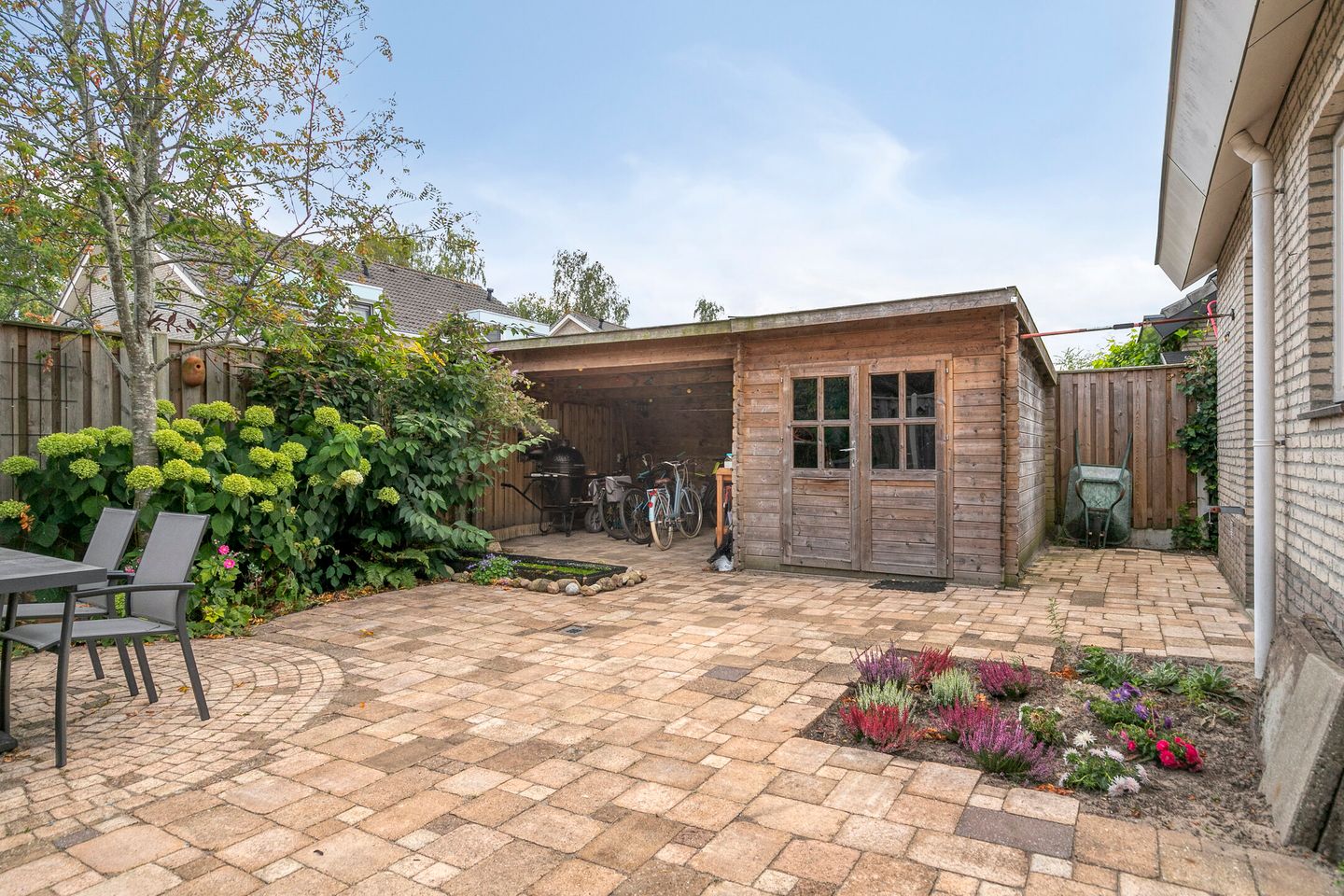 Foto 35 van Menuetstraat 11