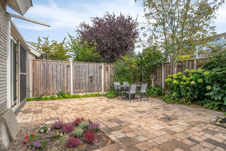 Foto 37 van Menuetstraat 11