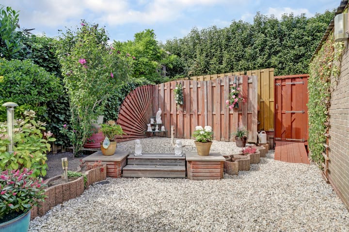 Foto 2 van Dahliastraat 30