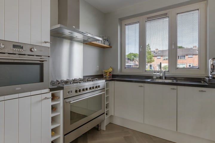 Photo 14 of Mesdagstraat 4