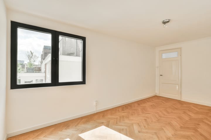 Photo 11 of Balistraat 63