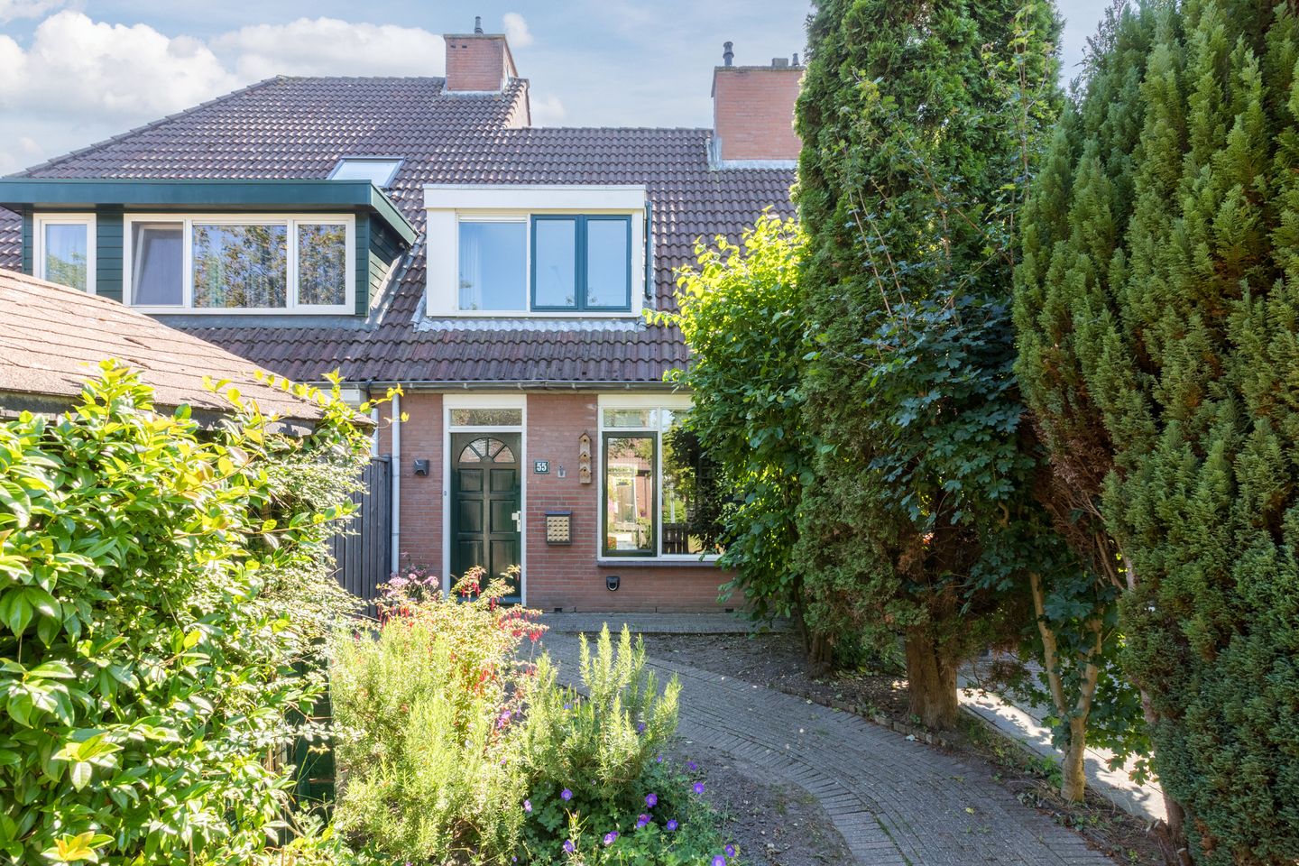 Foto 1 van Weegbree 55