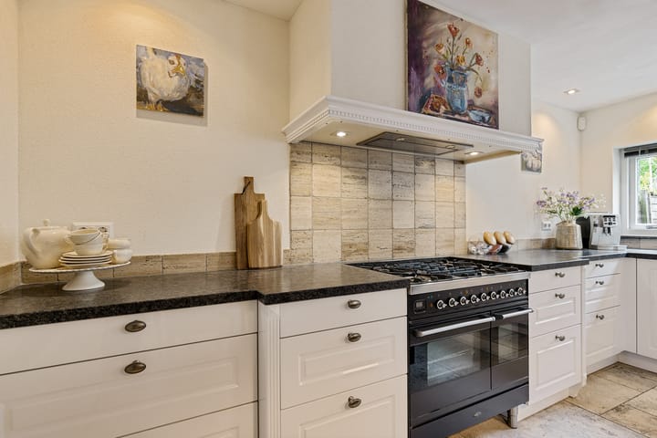 Photo 3 of Westeinde 33