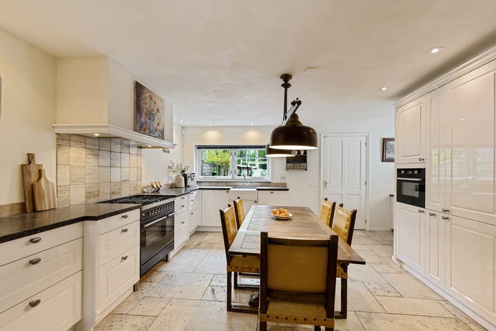 Photo 15 of Westeinde 33