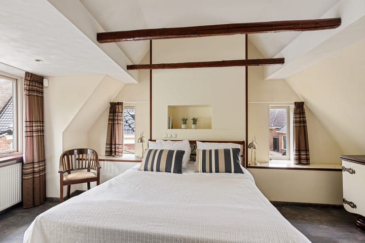 Photo 26 of Westeinde 33