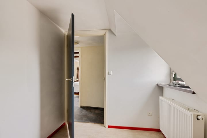 Photo 32 of Westeinde 33