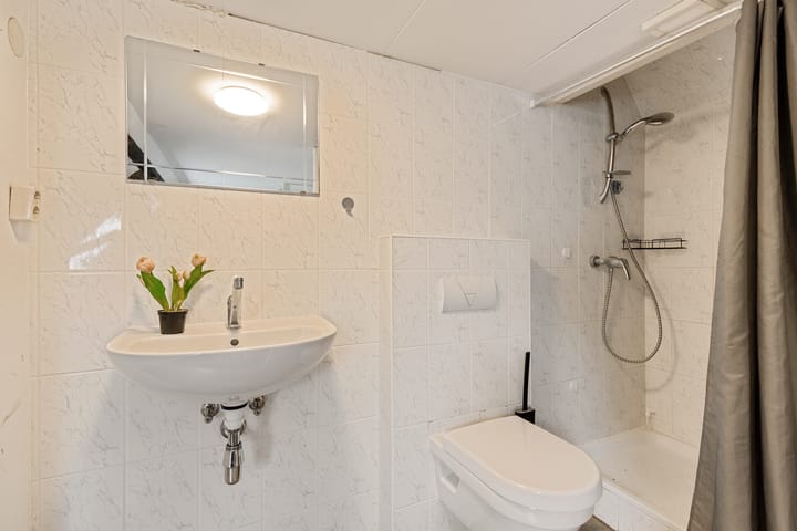 Photo 38 of Westeinde 33