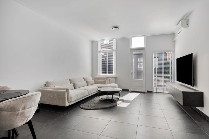 Foto 10 van Spoorstraat 10