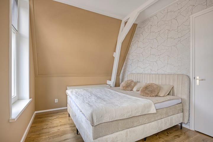 Foto 15 van Spoorstraat 10