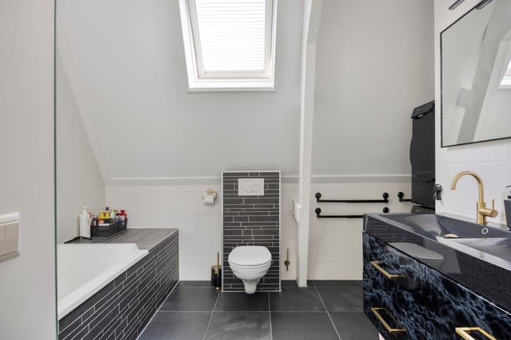 Foto 22 van Spoorstraat 10