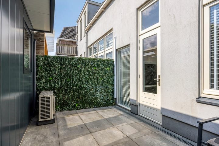 Foto 25 van Spoorstraat 10