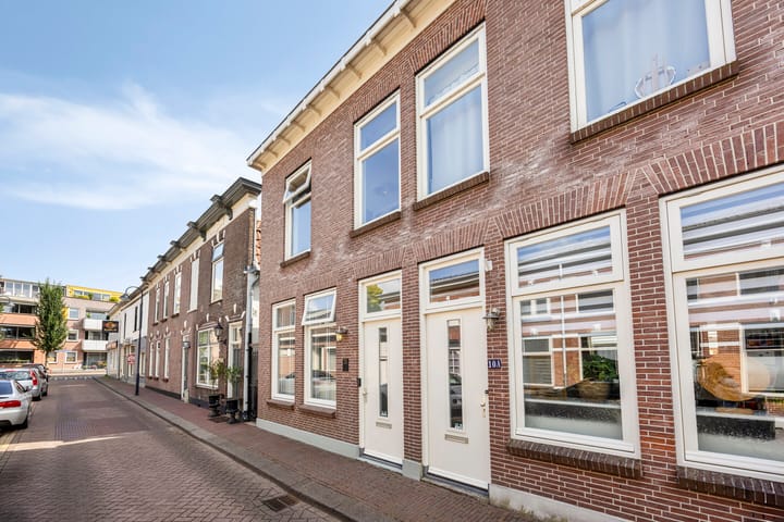 Foto 34 van Spoorstraat 10