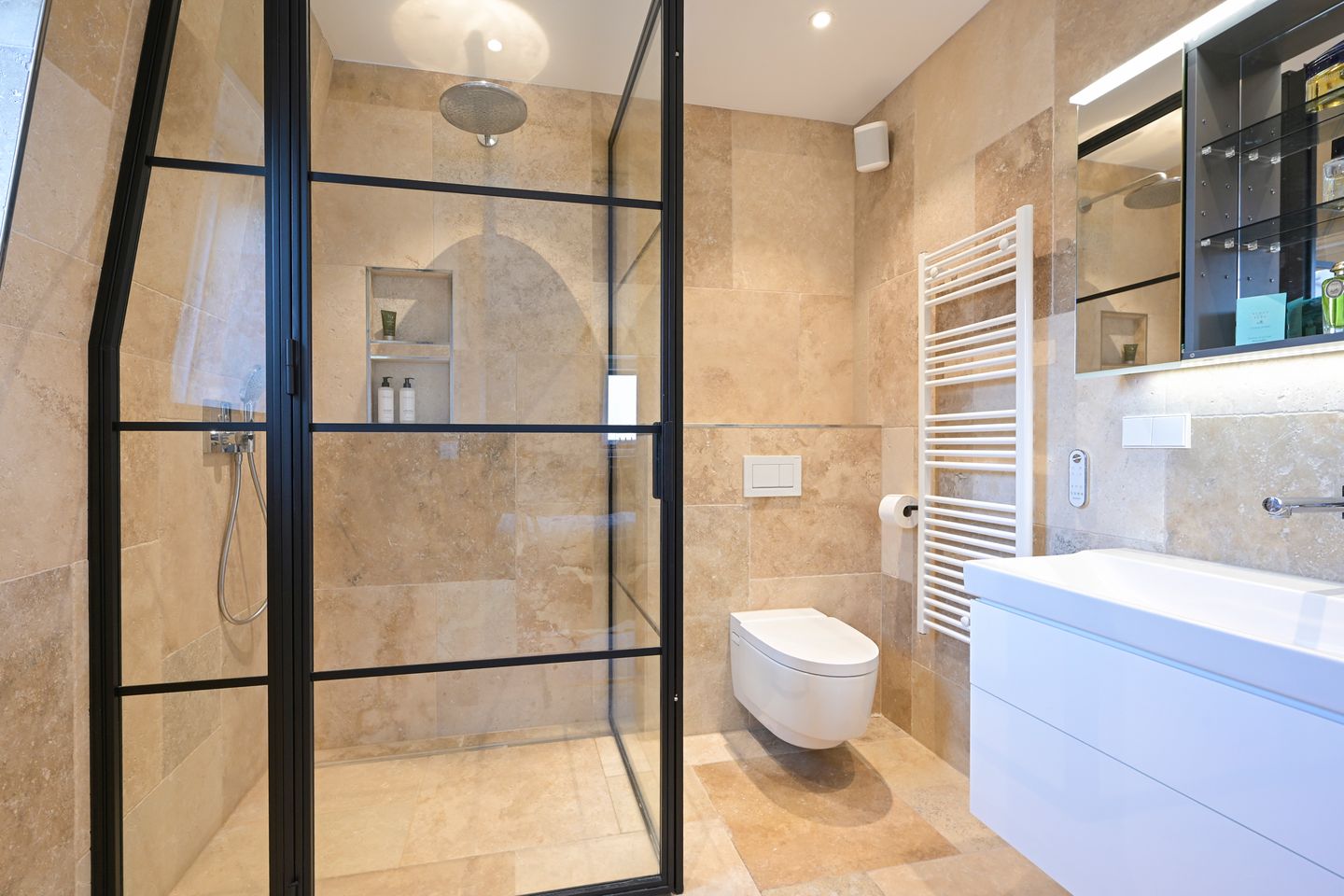 Foto 50 van Surinamestraat 51