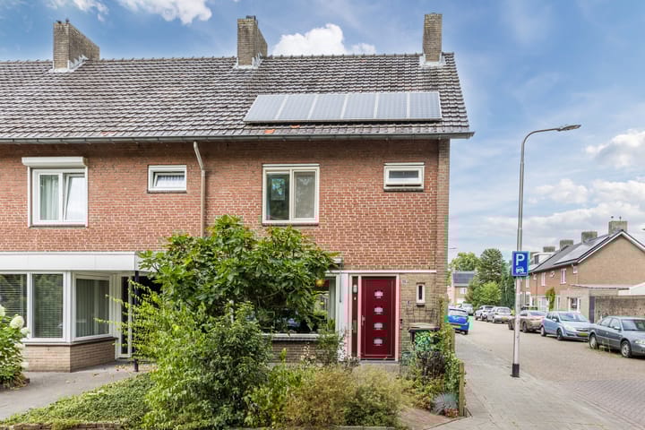 Foto 31 van Professor Verbernelaan 55